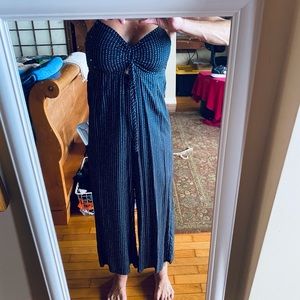 Hey, absolutely adorable summertime jumpsuit
